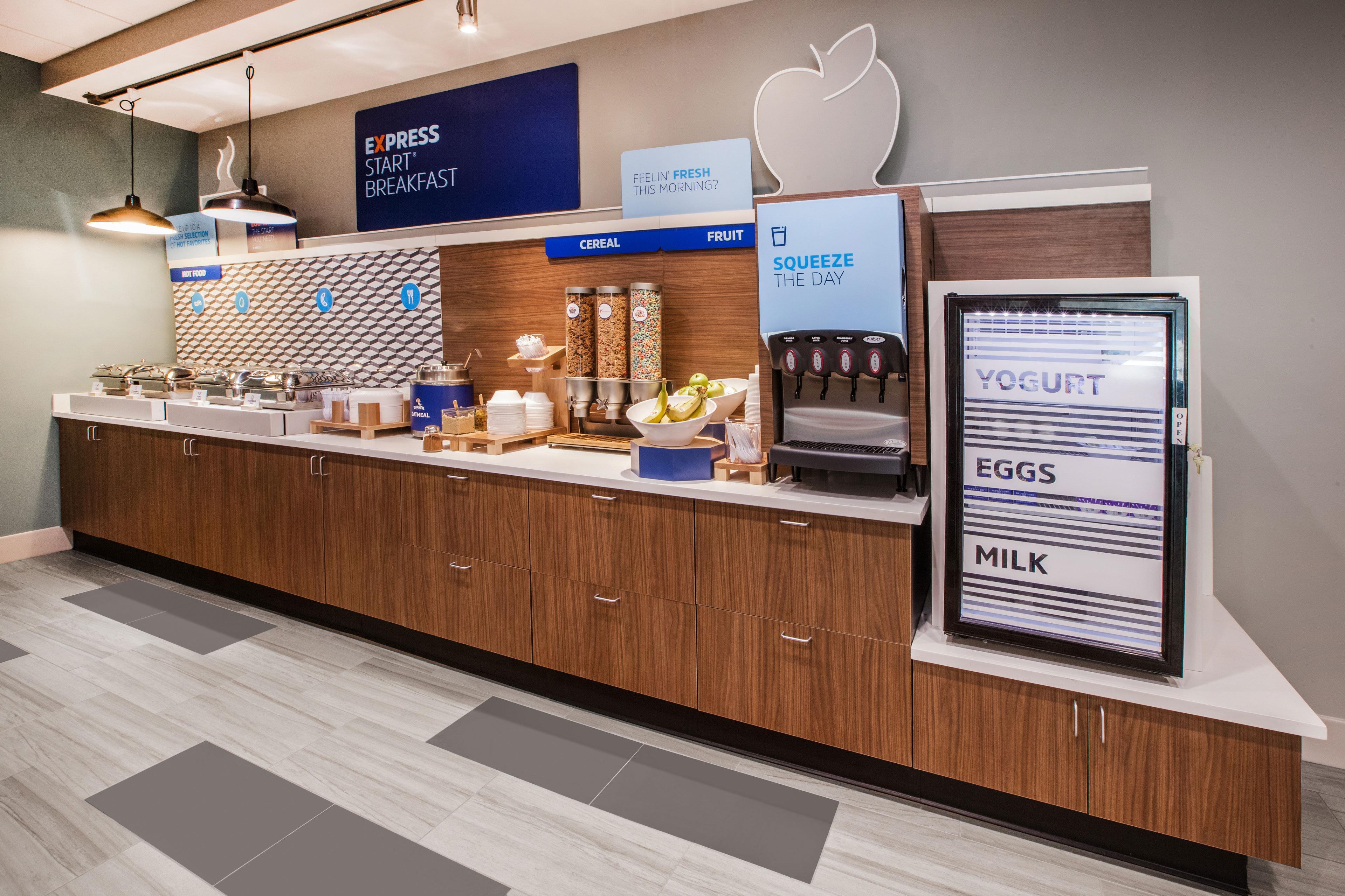 Holiday Inn Express & Suites Brady By Ihg Dış mekan fotoğraf
