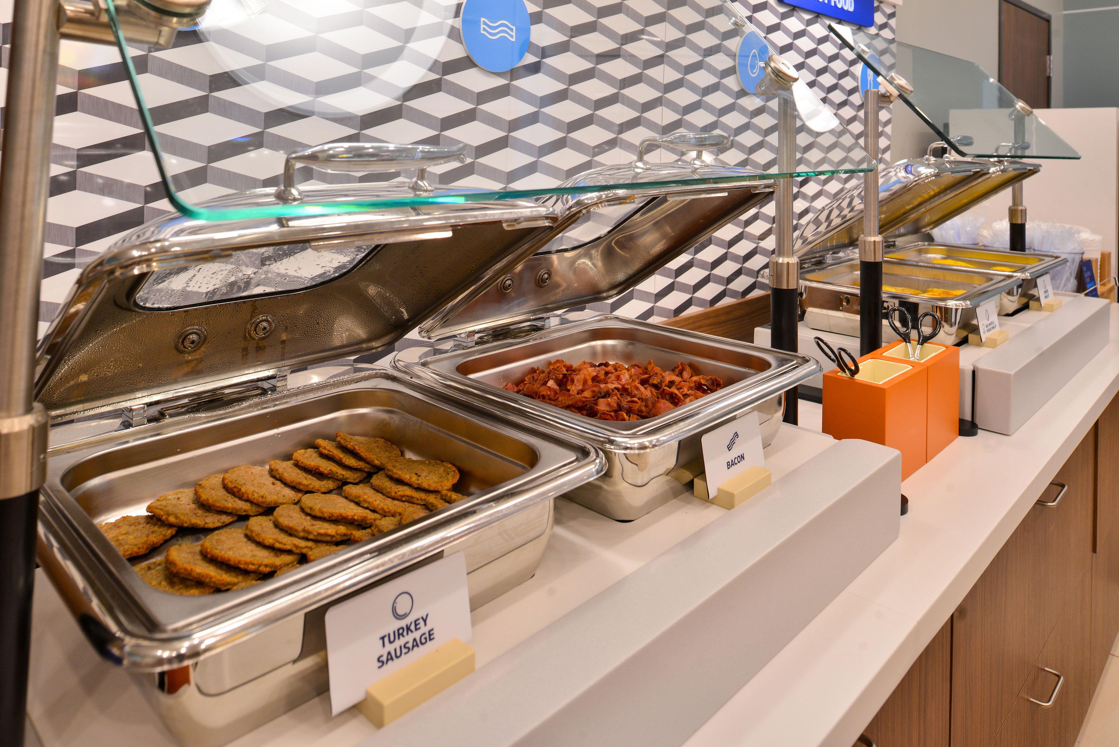 Holiday Inn Express & Suites Brady By Ihg Dış mekan fotoğraf