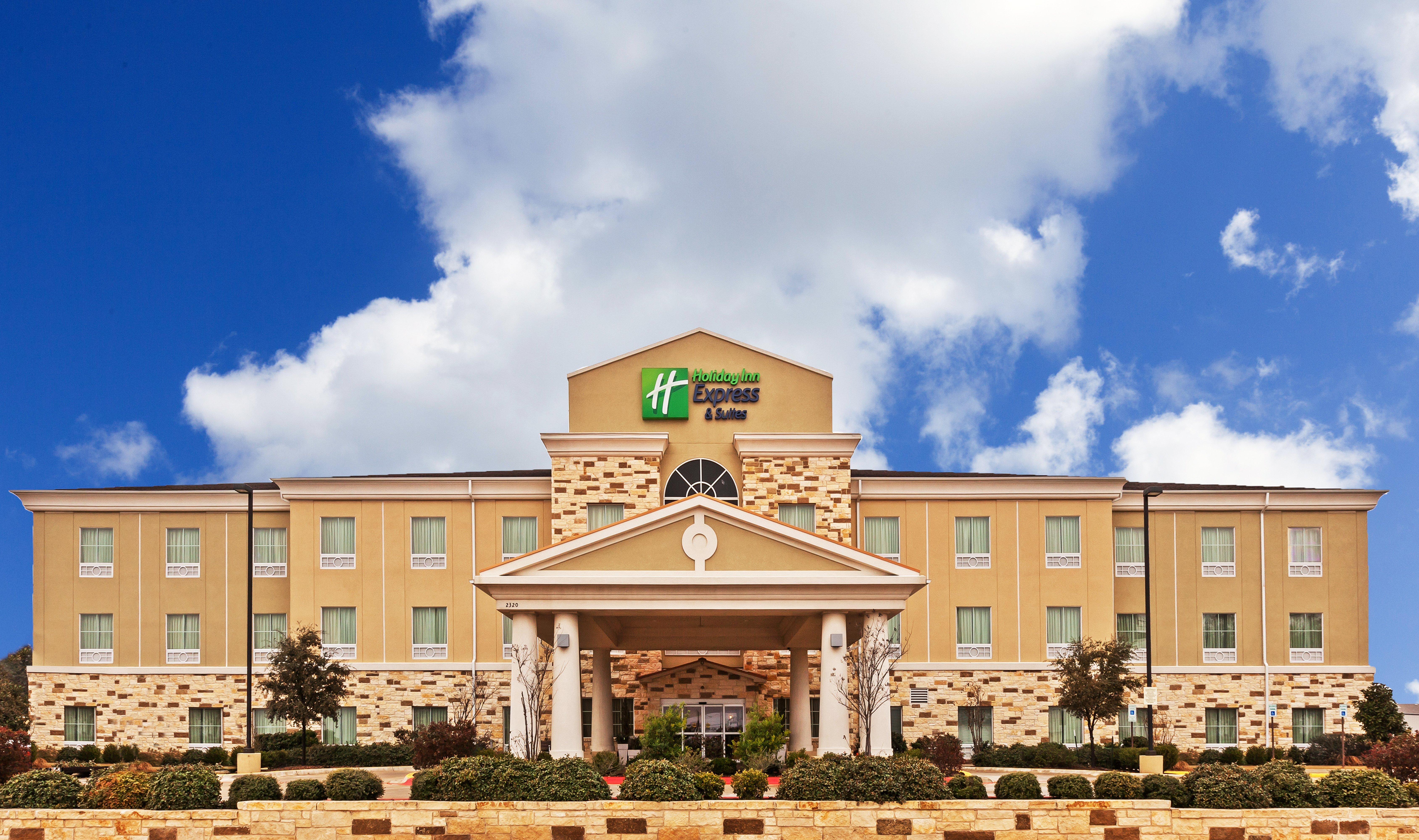 Holiday Inn Express & Suites Brady By Ihg Dış mekan fotoğraf