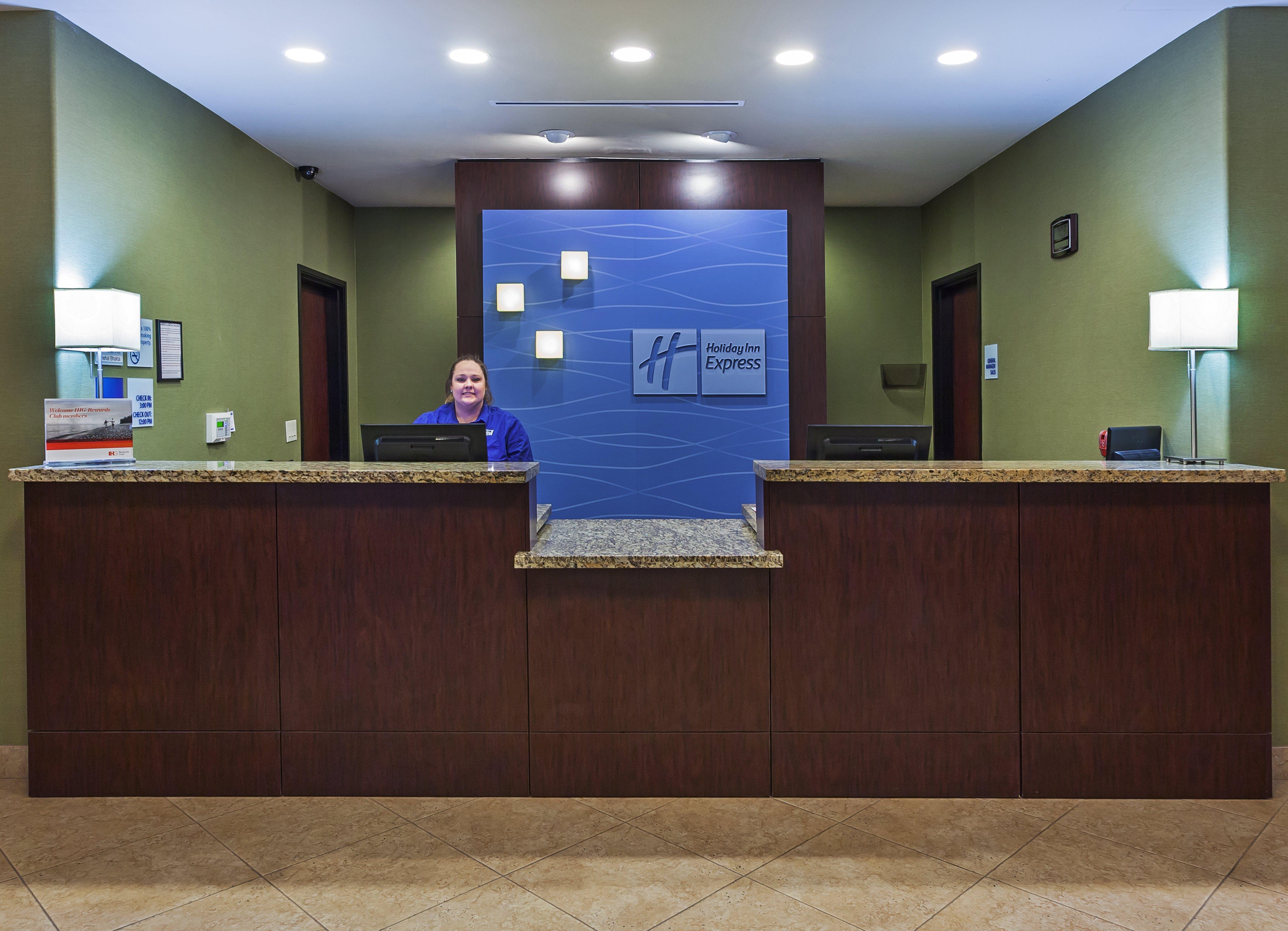 Holiday Inn Express & Suites Brady By Ihg Dış mekan fotoğraf