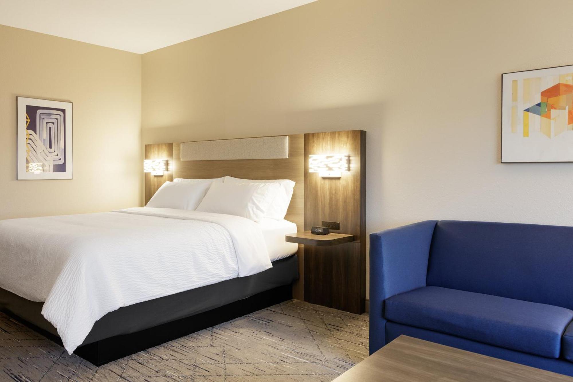 Holiday Inn Express & Suites Brady By Ihg Dış mekan fotoğraf