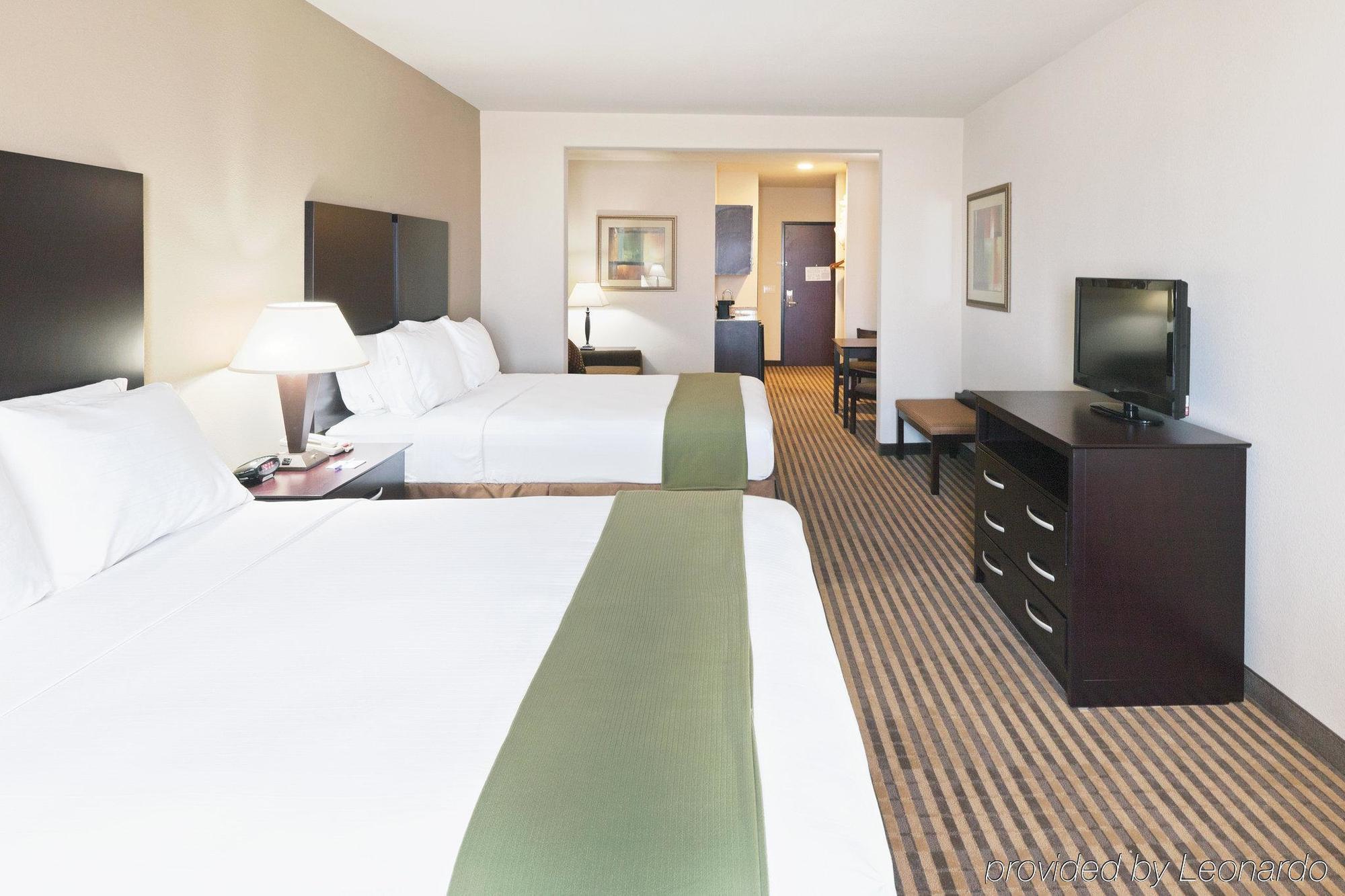 Holiday Inn Express & Suites Brady By Ihg Oda fotoğraf