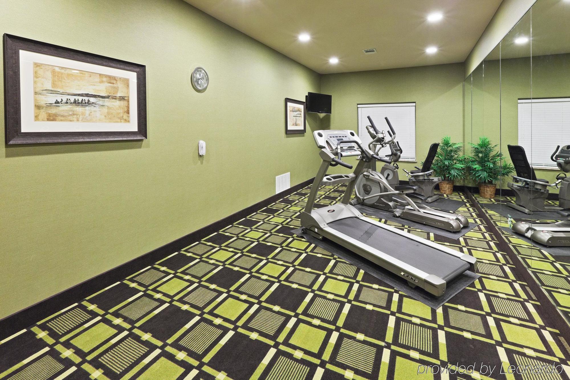 Holiday Inn Express & Suites Brady By Ihg Konforlar fotoğraf