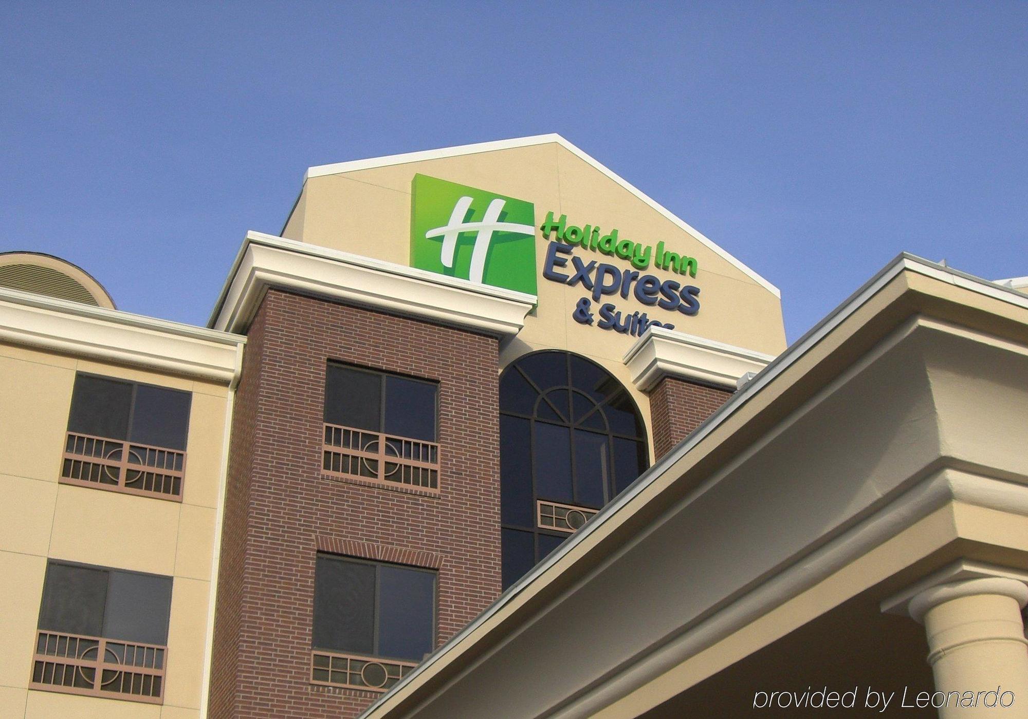 Holiday Inn Express & Suites Brady By Ihg Dış mekan fotoğraf