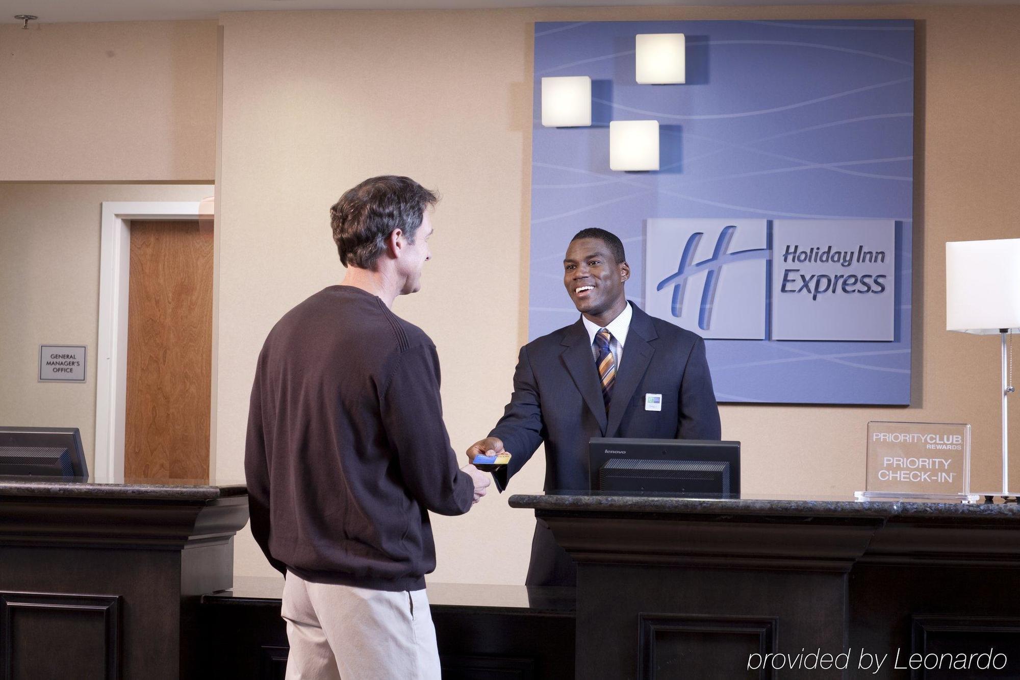 Holiday Inn Express & Suites Brady By Ihg İç mekan fotoğraf