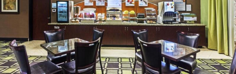 Holiday Inn Express & Suites Brady By Ihg Dış mekan fotoğraf