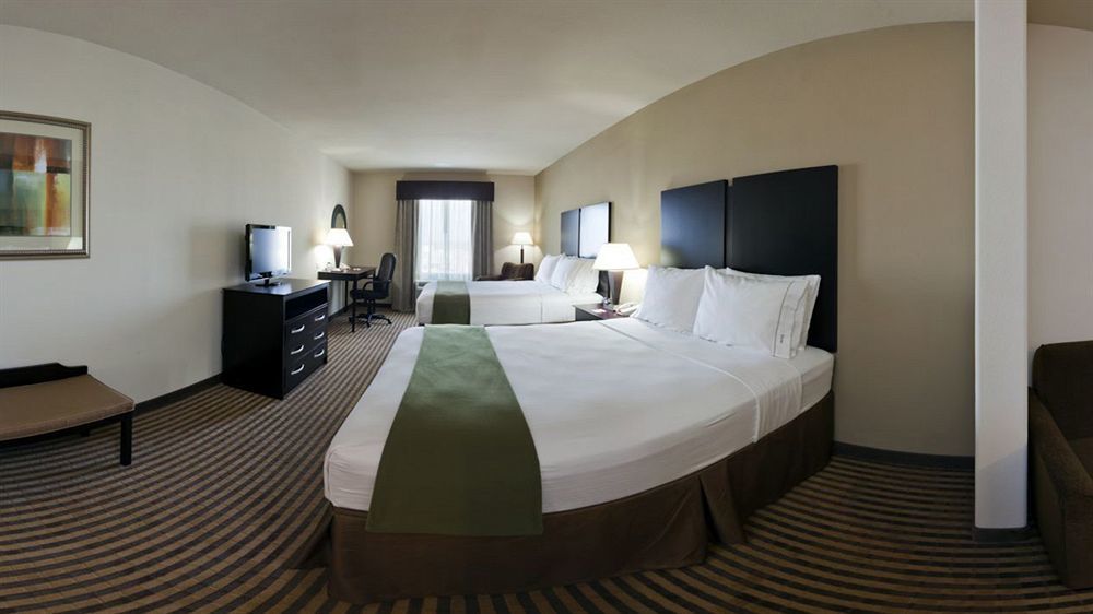 Holiday Inn Express & Suites Brady By Ihg Dış mekan fotoğraf